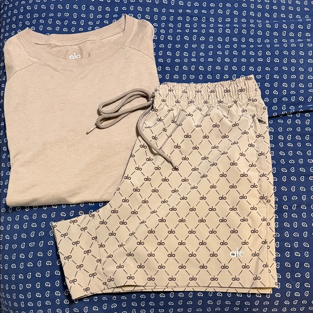 ALO Yoga gravel ( Tan) workout set S